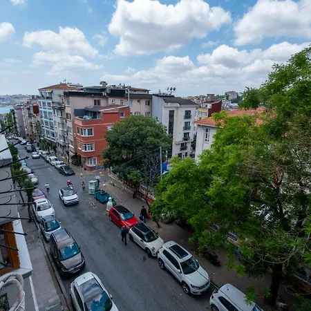 Spacious 3-bedroom Istanbul