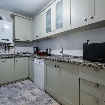 Spacious 3-bedroom *
