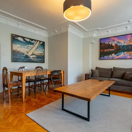 Spacious 3-bedroom *